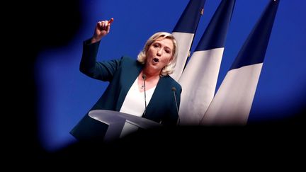 Marine Le Pen : "On ne lutte pas contre la désespérance sociale à coups de matraques et de gaz lacrymogène"