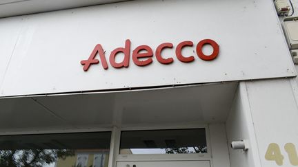 Une agence Adecco aux Sables-d'Olonne (Vendée), le 23 juillet 2023. (MAGALI COHEN / HANS LUCAS / AFP)