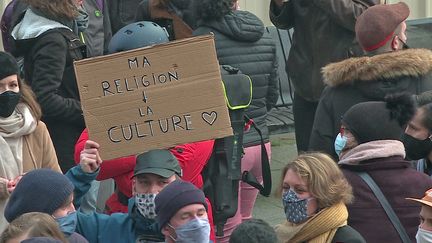 Rassemblement des acteurs de la culture à Rouen pour défendre la réouverture des lieux culturels (France 3 Normandie)