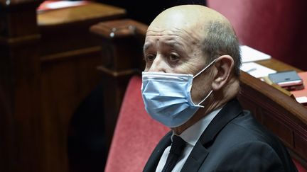 Le ministre des Affaires étrangères, Jean-Yves Le Drian, assiste à une séance de questions au gouvernement, le 17 novembre 2020 à l'Assemblée nationale à Paris. (BERTRAND GUAY / AFP)