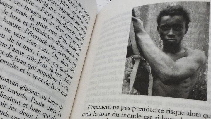 "Autour du monde" pages intérieures, photo Jean-Stéphane Sauvaire
