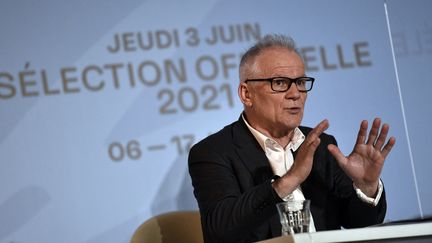 Thierry Frémaux, délégué général du Festival de Cannes, lors de la présentation de la sélection officielle de l'édition 2021, le 3 juin 2021 à Paris. (STEPHANE DE SAKUTIN / AFP)