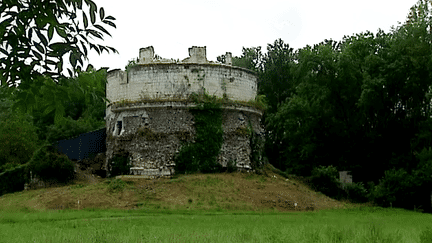 La Tour-Forteresse de Monthoiron
 (France 3 / capture d&#039;écran)