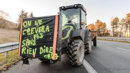 A farmer's tractor takes part in angry demonstrations in the region, near Agen (Lot-et-Garonne), January 25, 2024. (ISABELLE SOURIMENT / HANS LUCAS / AFP)