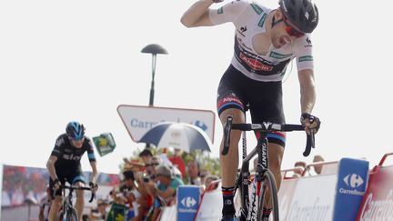 Tom Dumoulin a surpris tous les favoris de la Vuelta (JOSE JORDAN / AFP)