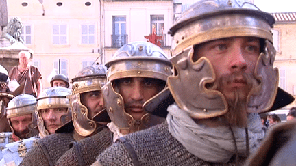 Tous les figurants sont des bénévoles au festival d'Arelate.
 (capture d&#039;écran France 3 / Culturebox)