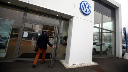 Une concession automobile Volkswagen à Belfort, le 22 janvier 2020. (LIONEL VADAM  / MAXPPP)