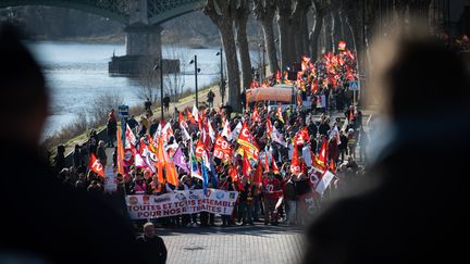 Le 7 février 2023, plus de 3 000 manifestants ont défilé à Nevers (Nièvre) contre la réforme des retraites. (PIERRE DESTRADE / MAXPPP)