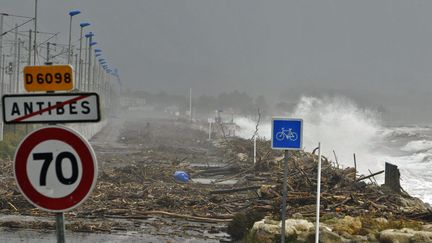 Et si la tendance est &agrave; la d&eacute;crue, de nouveaux &eacute;pisodes pluvieux sont annonc&eacute;s. (JEAN-PIERRE AMET / REUTERS)