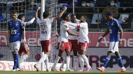 L'Olympique Lyonnais déroule contre Strasbourg. (FREDERICK FLORIN / AFP)