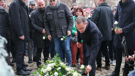 Le co-dirigeant de l'AfD Tino Chrupalla rend hommage aux victimes de l'attaque de Magdebourg (Allemagne), le 21 décembre 2024 (JAN WOITAS / DPA)