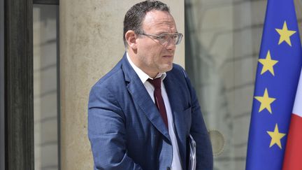 Le ministre des Solidarités, Damien Abad, le 14 juin 2022 à Paris. (DANIEL PIER / NURPHOTO / AFP)