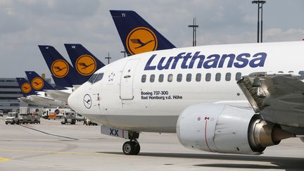 La compagnie a&eacute;rienne Lufthansa propose aux Su&eacute;dois de changer de nom pour gagner une nouvelle vie &agrave; Berlin (allemagne). (RALPH ORLOWSKI / REUTERS)