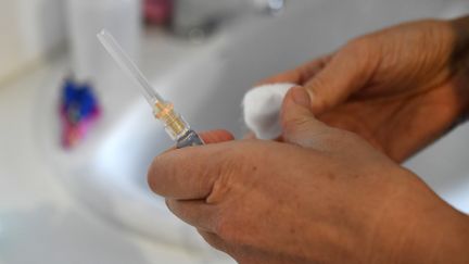 Vaccin contre la grippe dans les pharmacies : une mesure qui fait polémique