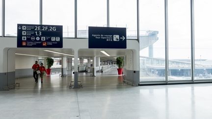 L'aéroport de Roissy, vide, le 6 avril 2020. (JULIE FRANCHET / HANS LUCAS / AFP)