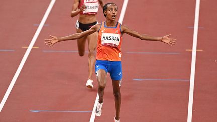 La Néerlandaise Sifan Hassan, sacrée championne olympique du 10 000 m aux Jeux de Tokyo.&nbsp; (INA FASSBENDER / AFP)