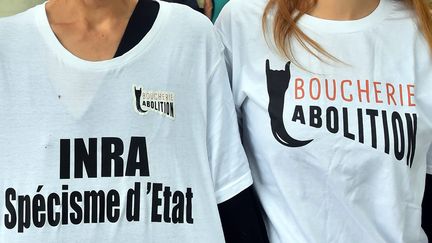 Les tee-shirts des militants&nbsp;du collectif "Boucherie Abolition", le 23 mai 2017 à Toulouse (illustration). (THIERRY BORDAS / MAXPPP)