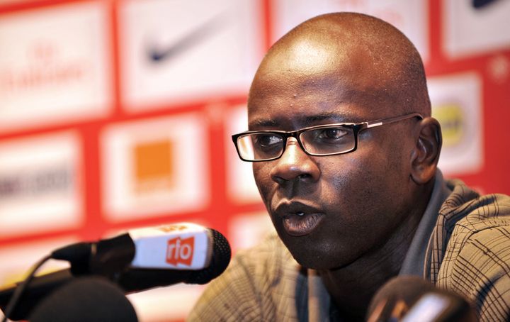 À l'occasion d'une conférence de presse, Lilian Thuram officialise l'arrêt de sa carrière, le 1er août 2008. (MIGUEL MEDINA / AFP)