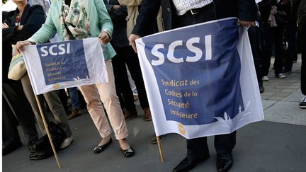 &nbsp; (Rassemblement de policiers à l'appel des syndicats (SCSI Syndicat des cadres de la sécurite intérieure) contre la réforme des services judiciaires © Maxppp)