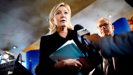 La candidate du FN, Marine Le Pen, donne une conf&eacute;rence de presse le 1er f&eacute;vrier 2012, consacr&eacute;e &agrave; son programme pour l'outre-mer. (MARTIN BUREAU / AFP)