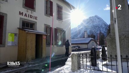 VIDEO. Grand débat national : "On le fait parce que la France est en crise et qu'il faut être là", dit un maire de Haute-Savoie