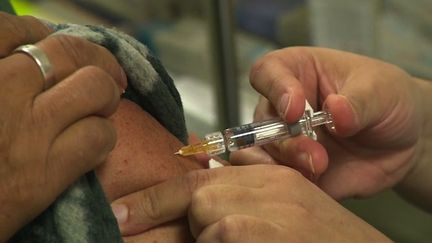 Vaccination : des mouvements religieux à l'origine de la méfiance anti-vaccins