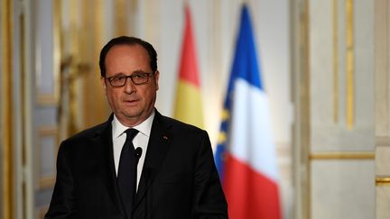 François Hollande, lors d'une conférence de presse, à l'Elysée, le 11 avril 2017. (LIONEL BONAVENTURE / AFP)