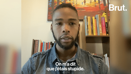 Aux États-Unis, Oliver James a décidé d’apprendre à lire, à l’âge de 33 ans. Un parcours qu’il raconte sur son compte en ligne, sur TikTok. Pour Brut, il raconte son histoire.