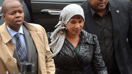 Nafissatou Diallo &agrave; son entr&eacute;e au tribunal du Bronx, &agrave; New York, le 10 d&eacute;cembre 2012. (EMMANUEL DUNAND / AFP)