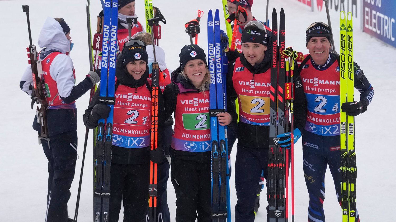 Biathlon Les Bleus S Imposent Sur Le Relais Mixte D Oslo