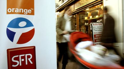 Orange et SFR ont &eacute;t&eacute; condamn&eacute;s &agrave; une amende respective de 117,5 et 65,7 millions d'euros, jeudi 13 d&eacute;cembre. (ERIC GAILLARD / REUTERS)