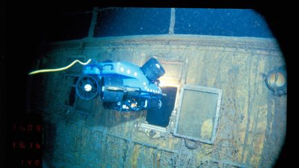 Une image de l'épave du "Titanic" lors d'une expédition organisée en 1986. (WOODS HOLE OCEANOGRAPHIC INSTITUT / AFP)