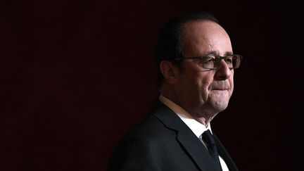 Le président de la République, François Hollande, le 1er décembre 2016 à l'Elysée. (LIONEL BONAVENTURE / POOL)