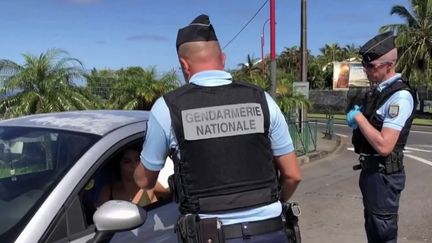 Covid-19 : un confinement partiel mis en place à La Réunion. (FRANCEINFO)