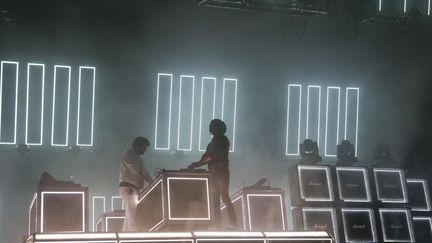 Gaspard et Xavier de Justice ont clos le festival dimanche, avec une scénographie réinventée et un show parsemé de surprises.
 (Gilles Scarella / FTV)