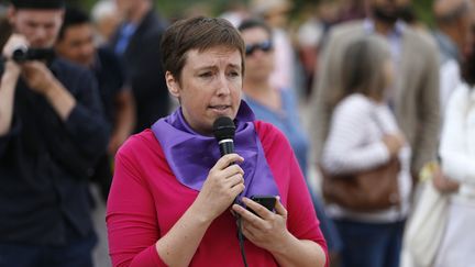 Caroline De Haas, s'exprime lors d'une manifestation dénonçant le 100ème féminicide de l'année, le 1er septembre 2019, à Paris. (ZAKARIA ABDELKAFI / AFP)