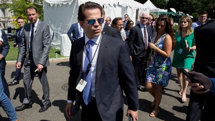 Le directeur de la communication de la Maison Blanche, Anthony Scaramucci, s'exprime avec des journalistes, le 25 juillet 2017, à Washington DC. (TASOS KATOPODIS / AFP)