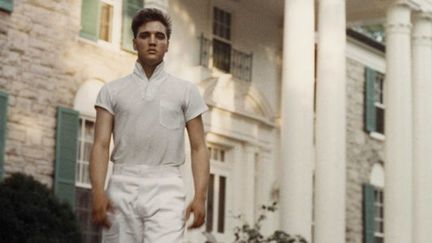 Elvis Presley à Graceland en 1960
 (Nana productions / Sipa)