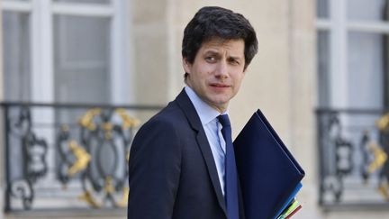 L'ancien ministre de l'Agriculture, Julien Denormandie, dans la cour de l'Elysée, le 20 avril 2022. (LUDOVIC MARIN / AFP)