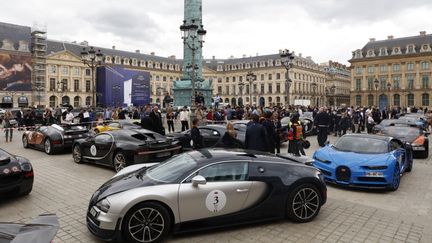 29 août 2019 à Paris. Rassemblement de propriétaires de Bugatti Chiron et Veyron, place Vendôme, à l'occasion des 110 ans de Bugatti.&nbsp; (MEHDI TAAMALLAH / NURPHOTO VIA AFP)