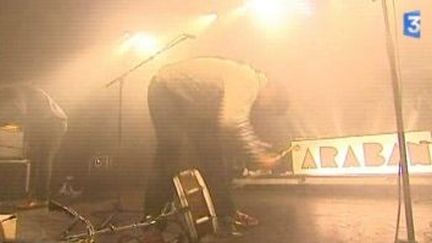 Araban et Mr Nô: le rock de Clermont reverdit le Printemps de Bourges
 (Culturebox)