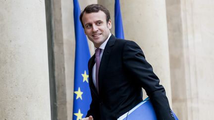 Le ministre de l'Economie Emmanuel Macron arrive &agrave; l'Elys&eacute;e, &agrave; Paris, le 27 novembre 2014. (AURÉLIEN MORISSARD / CITIZENSIDE)