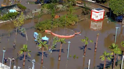 Les inondations ont rempli les bassins du parc animalier Marineland (Antibes) d'eau boueuse. (MAXPPP)