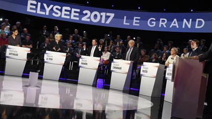 Le débat présidentiel télévisé organisé par BFMTV et Cnews, le 4 avril 2017 à La Plaine Saint-Denis (Seine-Saint-Denis). (LIONEL BONAVENTURE / POOL / AFP)