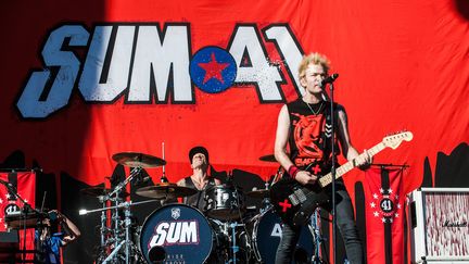 Le groupe canadien Sum 41 lors d'un festival à Monza, en Italie, le 17 juin 2017. (ROMANO NUNZIATO / NURPHOTO)