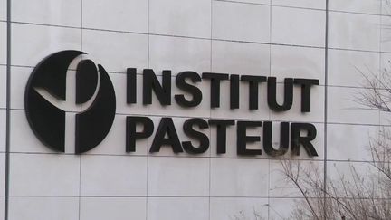 Covid-19 : l’Institut Pasteur met fin à son projet de vaccin (FRANCE 2)