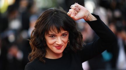 L'actrice Asia Argento arrive au festival de Cannes, le 19 mai 2018. (LOIC VENANCE / AFP)