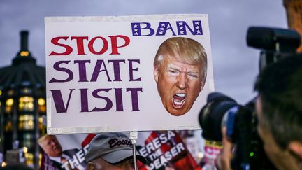 Pour la troisième fois, des manifestants se sont rassemblés à Londres lundi 20 février, contre le projet de visite d'Etat de Donald Trump au Royaume-Uni (CITIZENSIDE/SEE LI / CITIZENSIDE)