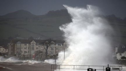 Violente temp&ecirc;te &agrave; Largs (Ecosse), le 8 d&eacute;cembre 2011. (JEFF MITCHELL / GETTY IMAGES)