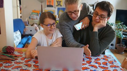 Il faudra désormais une autorisation pour faire l'école à ses enfants à la maison. Illustration (LILY FRANEY / GAMMA-RAPHO / GETTY IMAGES)